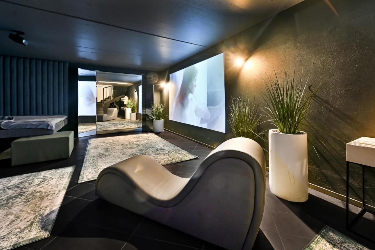 Ferienwohnung Jacuzzi Cinema Loft Kaunas Exterior foto