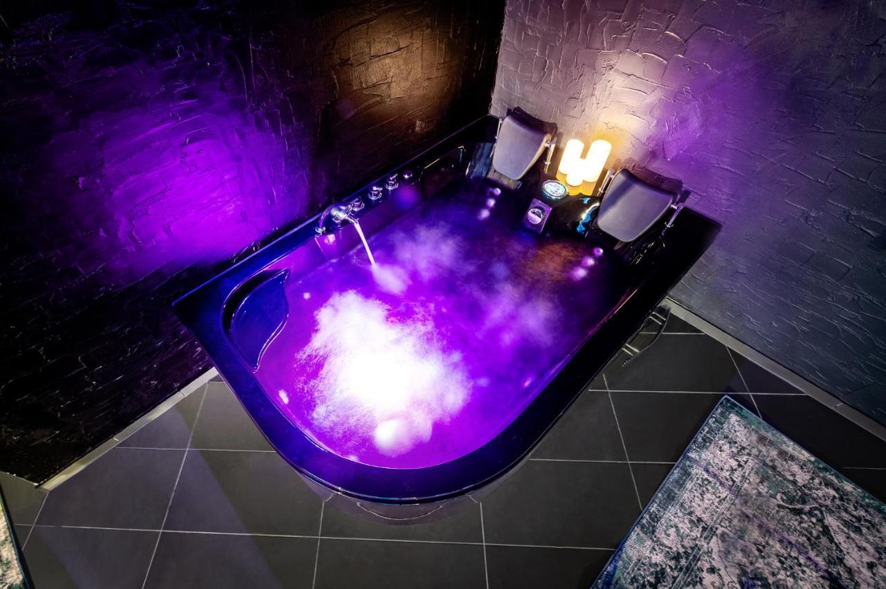 Ferienwohnung Jacuzzi Cinema Loft Kaunas Exterior foto